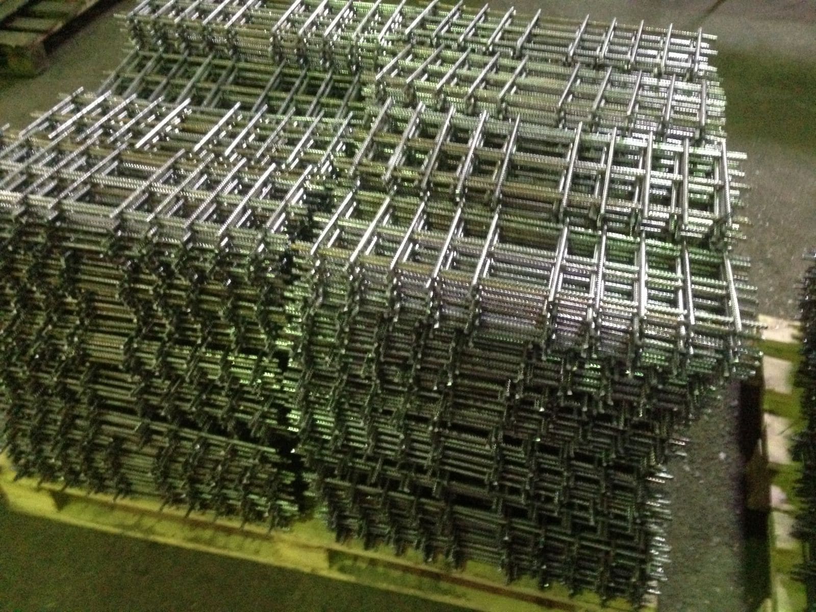 Сетка нержавеющая 30 mesh – 405м2. Сетками из стали класса а. Металл в строительстве. Сетка кладочная 4х100х100 (2м х 3м). Штукатурная сетка металлическая а500с.